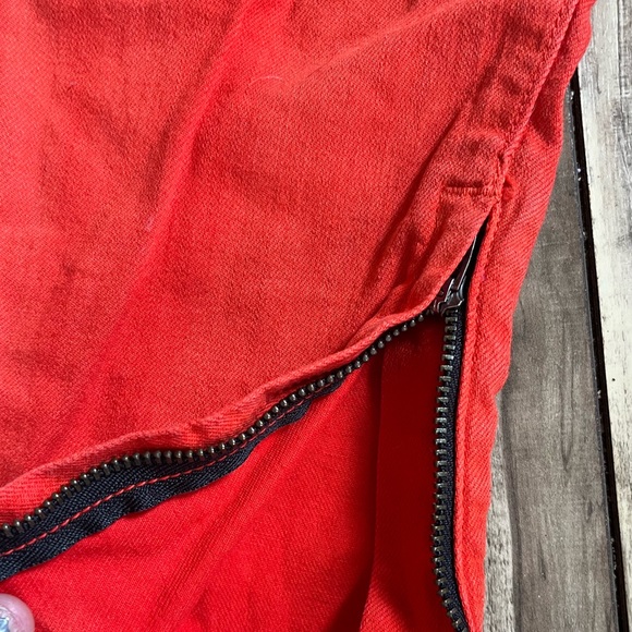 Very good condition. Style is zipper capri - Picture 2 of 5